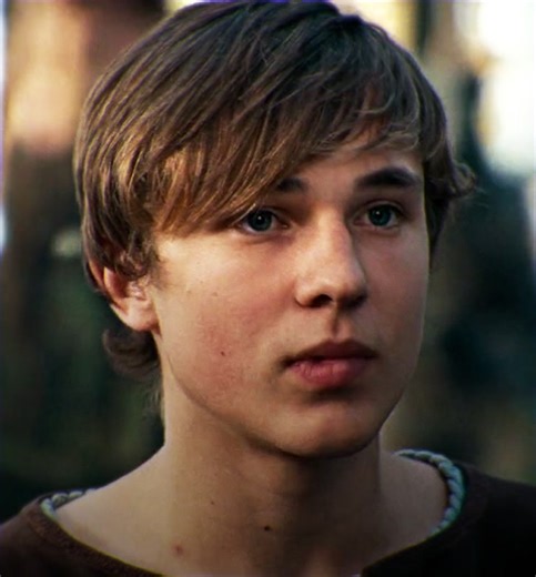 Peter Pevensie: The Future King of Narnia