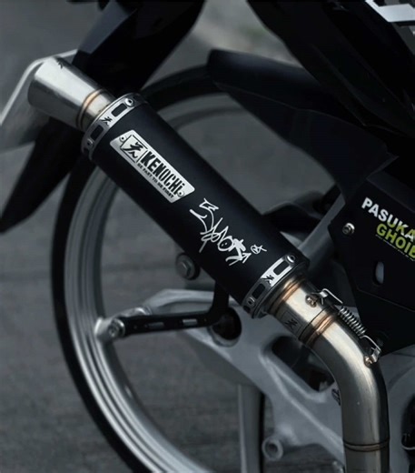 Exploring the Swingarm Design by ARUMI MOTO