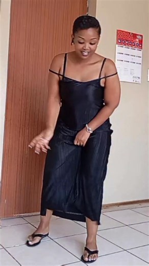 Thatohatsi Stanley on Instagram: "1+1 is 2 snoko🤑😁 #copywritesongnotmine #fblifestyle"