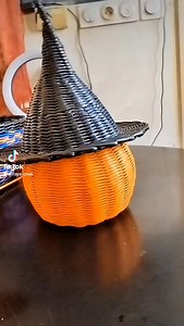 1K views · 93 reactions | #citrouille #halloween #vanneriepapier #vannerie #surcyclagecreatif #creationenpapier | Raya Créa | Facebook