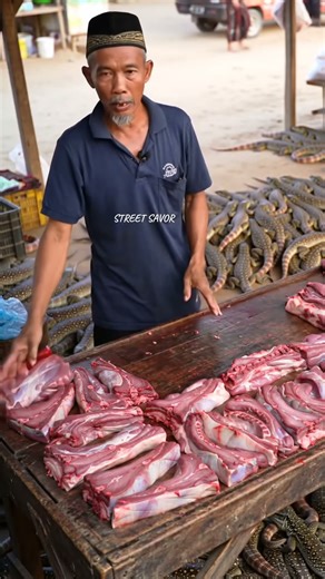 This is What Desert Lizard Meat Tastes Like@muhibsavor-ai