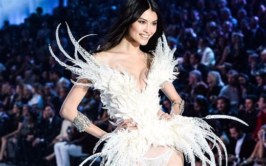 【走秀合集】 何穗 Sui He Victoria's Secret Runway Compilation 2011 - 2016 HD