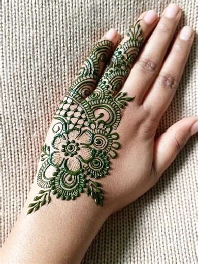 Usa Mehndi Art: Easy Henna Designs for Beginners