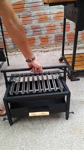 ¡PARRILLITA PORTÁTIL PREMIUM! 🔥 PRECIO 300 MIL Elegante • Robusta • Súper Resistente 💪 Llevá el sabor a donde quieras: 🏕️ Camping 🏖️ Playa 🏡 Patio 🚗 Viajes ✅ Material reforzado ✅ Diseño moderno y elegante ✅ Fácil de transportar ✅ Ideal para asados en cualquier lugar ✨ Práctica, fuerte y lista para acompañarte en cada momento especial. 📲 Pedidos al WhatsApp 0974 986 773 🚚 Envíos a todo el Paraguay 🇵🇾 🔥 ¡No te quedes sin la tuya! 🔥#ParrillitaPortatil