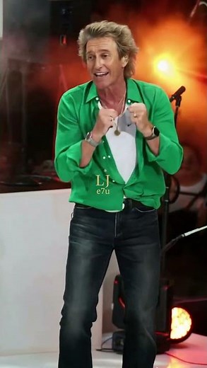 Rod Stewart & Ruby Stewart Live in Bristol | Ashton Gate Stadium 2005 Performance