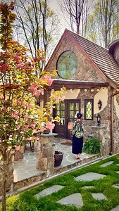 Get the cottage ready with me for our first wedding check-in of the season! Wedding season has officially begun! 🌿🌸 Cardigan: @mochipanofficial - Link in bio for a discount code! 🦋🤎 | Vaughan House Micro-Weddings