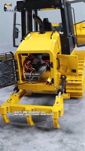 Today's star is this 1/14 3CH metal RC hydraulic tracked loader 963D, which boasts a realistic appearance, excellent texture, and high playability!😍🙌 #rcmodel #rcworld #rclife #rclover #rccommunity #rctoys #RC #Loader #JDModel #Toucanhobby | JDModel RC construction truck