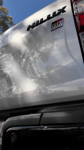 Triple-adjustable 2.5 shocks are here! Dial in high-speed, low-speed, and rebound for total ride control. Check them out - https://tinyurl.com/wekhvz3j #shocks #ShockAbsorber #superiorengineering #4x4 #suspension #4wd | Superior Engineering