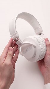 Audio-Technica ATH-PRO5XWH Professional Closed-Back Dynamic Over-Ear DJ Monitor Headphones, White