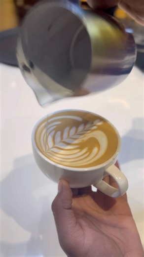 CLASSIC LATTE ART TULIP POUR❤️The secret to clean Tulip stacks#Basic Latte Art Pattern#tulip #art