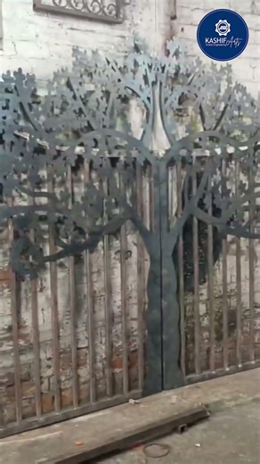 Nature Inspired Tree Branch & Leaf Design Gate 🌿