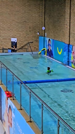 Benjamin's Solo Swimming Lesson Experience