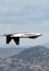 F-22 inverted pass RC jet — shaky cam highlights