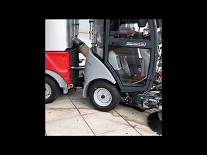 Citymaster 650 sidewalk cleaning