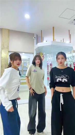 🫣😬#GiGi #foryou | Gigi Hadid Edit