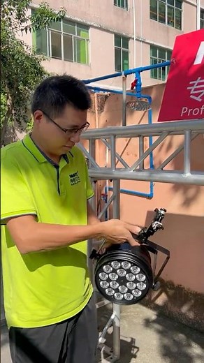 Powerful 18x10W RGBW LED Par Light for DJs, Clubs, and Stage Events