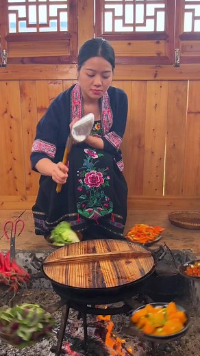 ep5_炒腊肉也需要仪式感#农家烟熏腊肉 #少数民族风情 #分享家乡特产 | WT Phone Shop