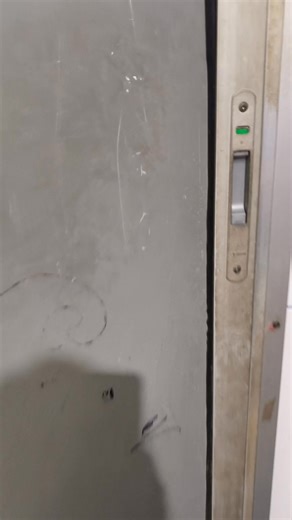 Sin Fu on Instagram: "Suami Hobi Buka Musik Kencang"