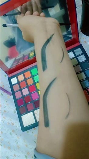 Red carpet makeup tutorial ❣️#youtubeshorts #eyemakeup #makeuplooks #makeup