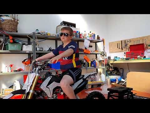 M2R 125cc Pit bike from Funbikes unboxing and build setup.