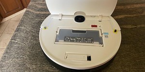 yeedi vac 2 pro is a robot vacuum that mops and vacuums simultaneously