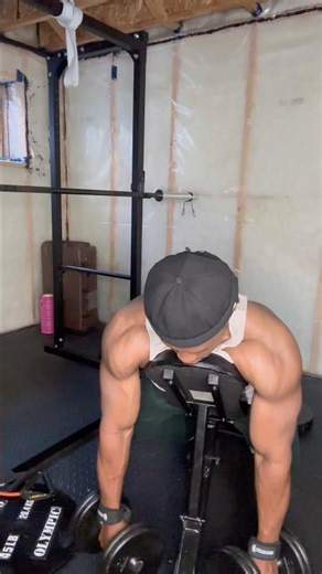 Build a THICK Back With This Dumbbell Move #homeworkout #fitnessmotivation #workouthard