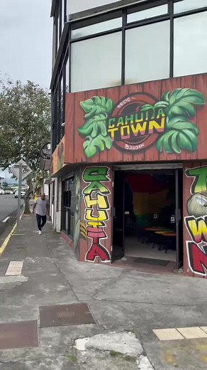 Deliciosa Comida Caribeña en Cahuita Town