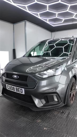 These decals were trashed!! MS-RT Connect in for templated replacement decals!! Ok, they aren’t the same as the original ones but they charge a fortune for a replacement set. These didn’t break the bank!! Check out @Van_Kings awesome stock!!! #vinylwrap #msrt #transitconnect #ford #decals