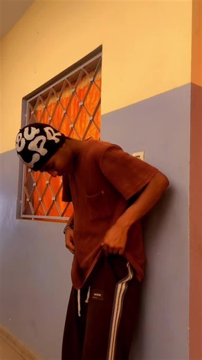 Vidéos de L’ami fresh (@lami.fresh1) avec son original - Abdoul🎭🦅