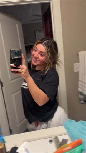 😸
