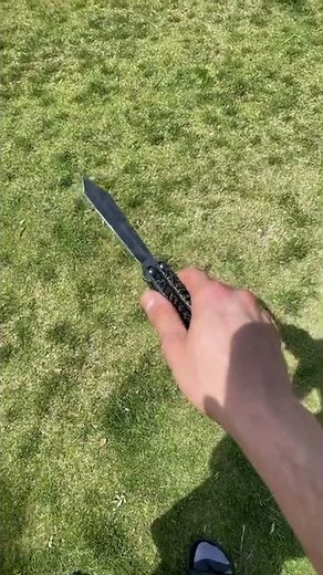 ANOTHER BEGINNER trick (The Wrist Pass READ Description) Tutorial