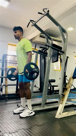EZ Bar Curls for Bigger Biceps #gym
