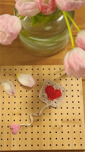 Crochet Heart Square Bookmark 💌 #crochetbookmark #valentinesdaycrochet #crochetheart