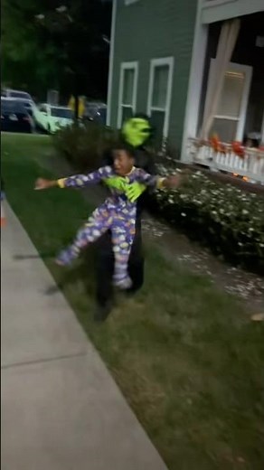 The inflatable alien costume part 2 with my son