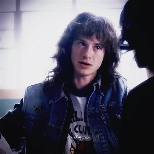 Can we please ignore how every clip just slowly gets a little more off beat 😭 #eddiemunson #josephquinn #strangerthings #fyp #fypage @kal 🦇⋆⭒˚｡⋆ @luke @୨ᴍɪᴋᴀ୧ @．𝒪𝒷𝓁𝒾𝓋𝒾𝒶𝓃☠︎︎ @𝐊𝐇𝐋𝐎✰ @liam 🛡️ @gen ♡ (eddie’s wife) @tannerrr @celtrose @professionalfangirl.cc @Dinahᯓ★ @kennaaaaa @mlouise🔮🕯️ @maja