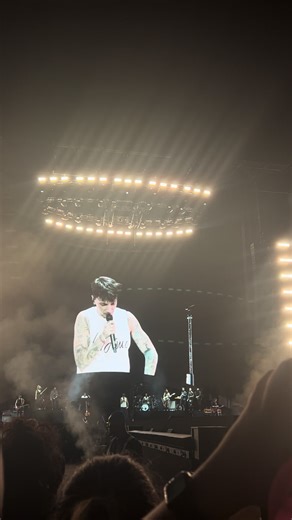 Ultimo Tour 2025: Emozioni in Diretta da San Siro