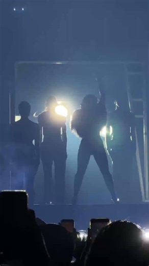 DEMI LOVATO ONLY WANTS TO GO FAST! #demilovato #fast #concert #shorts #fyp #lovatics #music