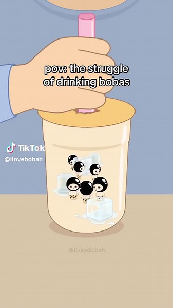 They be hiding in between the ice🧋🌝 #boba #bubbletea #milktea