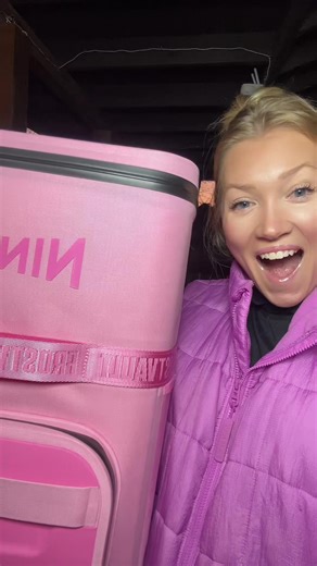 This is what I’m wanting for Valentine’s Day!! The pink ninja cooler frost vault backpack is all I want for Valentine’s Day! 🤪 @@QVC, Inc ##ninjafrostvault##ninjacooler##valentinesdaygift