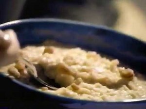 Quaker Honey Nut Oatmeal - 2000 Commercial