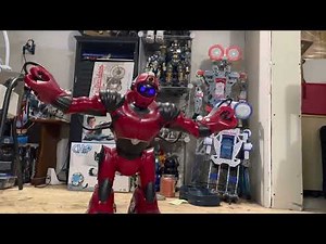 Red Robosapien V2 Demo!