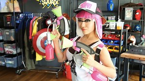 Stella Chuu joins us to build the iconic Inkling Girl from hyper-popular Nintendo Switch game 'Splatoon!' and show you an awesome looking but easy DIY build. As an added bonus, you can find the template to the costume here - http://tinyurl.com/inklingtemplate | DIY Costume Squad