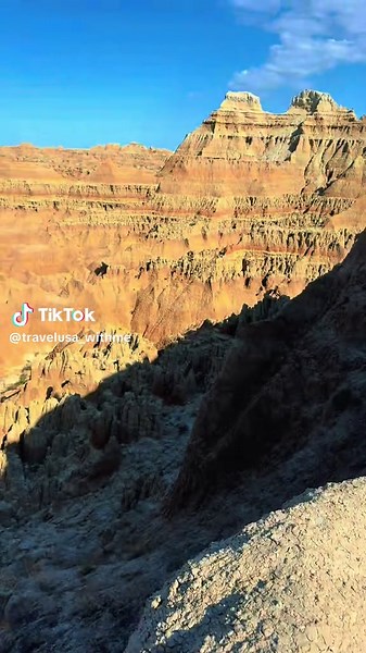 Badlands National Park, South Dakota , USA ⛰️ | badlands