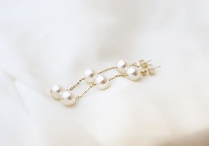 3 Pearl Drop Earring // Pearl Dangle Earring // Bridal Earrings / Long Chain Earrings / June's Birthstone: Pearl // Bride to Be Gift - Etsy