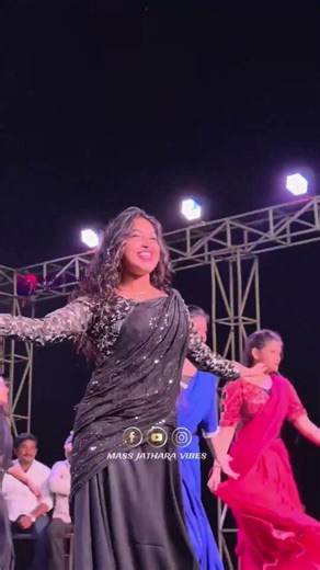 chantyna bujjaina song dance video #teluguoldsongs #youtubeshorts #dancevibes #viralvideo #dance