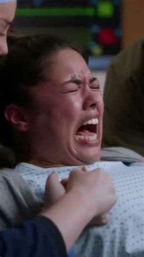 Dramatic labor and difficult pregnant #pregnant #givebirth #labor #painful #shorts