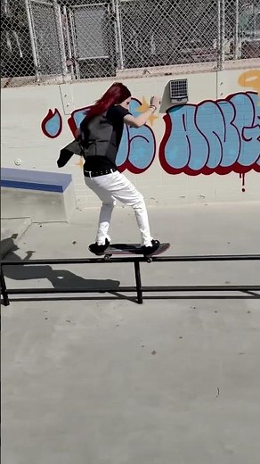 Burberry Erry rare handrail clip