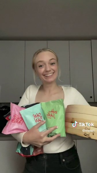 MìLà (蜜辣) on TikTok