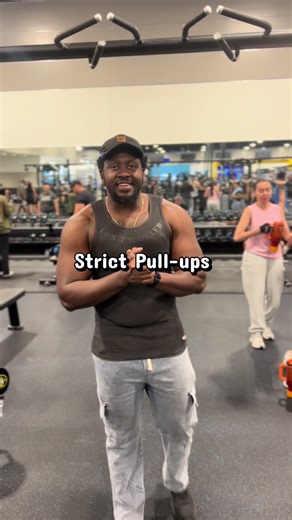 Can you do 10 clean pull-ups #aronliftsaronyells #bodybuilding #pullups