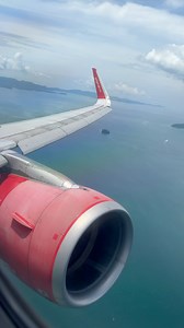Experience the magic of descending into Phuket International Airport (HKT) with mesmerizing aerial views of Thailand’s tropical beauty! From turquoise waters and lush green islands to the smooth approach over the Andaman Sea — this landing is pure aviation bliss.📍 Flight Details:Airline - Vietjet Thailand Seat - 3ARoute - Bangkok to PhuketAircraft - A320.#Vietjet #VietjetThailand #TravelGoals #AviationDaily #ThailandTrip #Phuket Vietjet | Utkarsh Thakkar